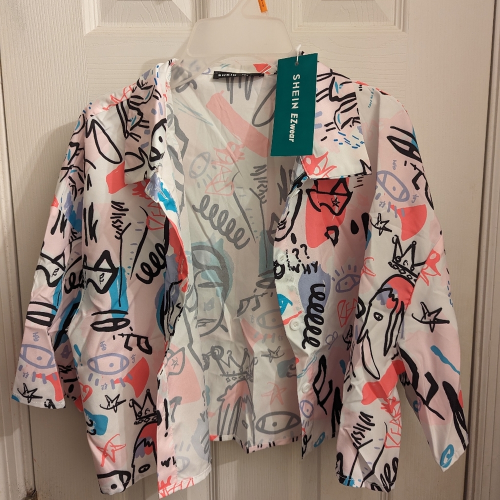 Women's Graffiti Print Drop Shoulder Crop Shirt - US Medium 6